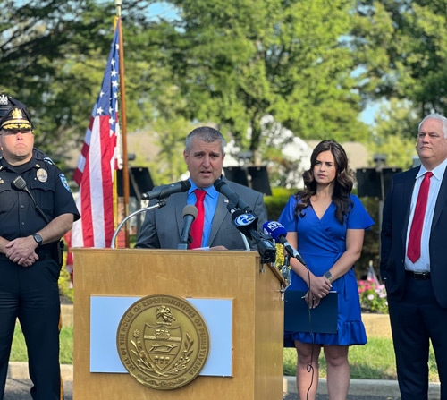 Farry, Tomlinson to Introduce Legislation for Mandatory Jail Time for Illegal Possession of a Firearm